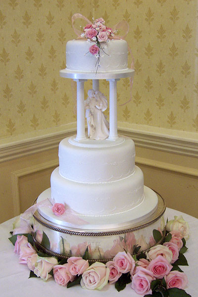 elegant wedding cakes with flowers moroccan style wedding reception